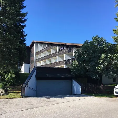 Ewa *
